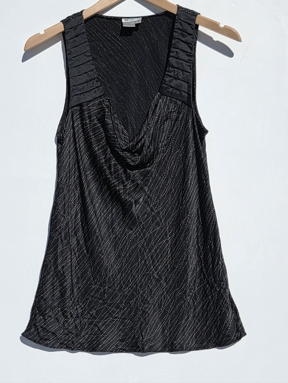 Worth 100 % silk tank top blouse, black and gold, Excellent Pre-owned Condition